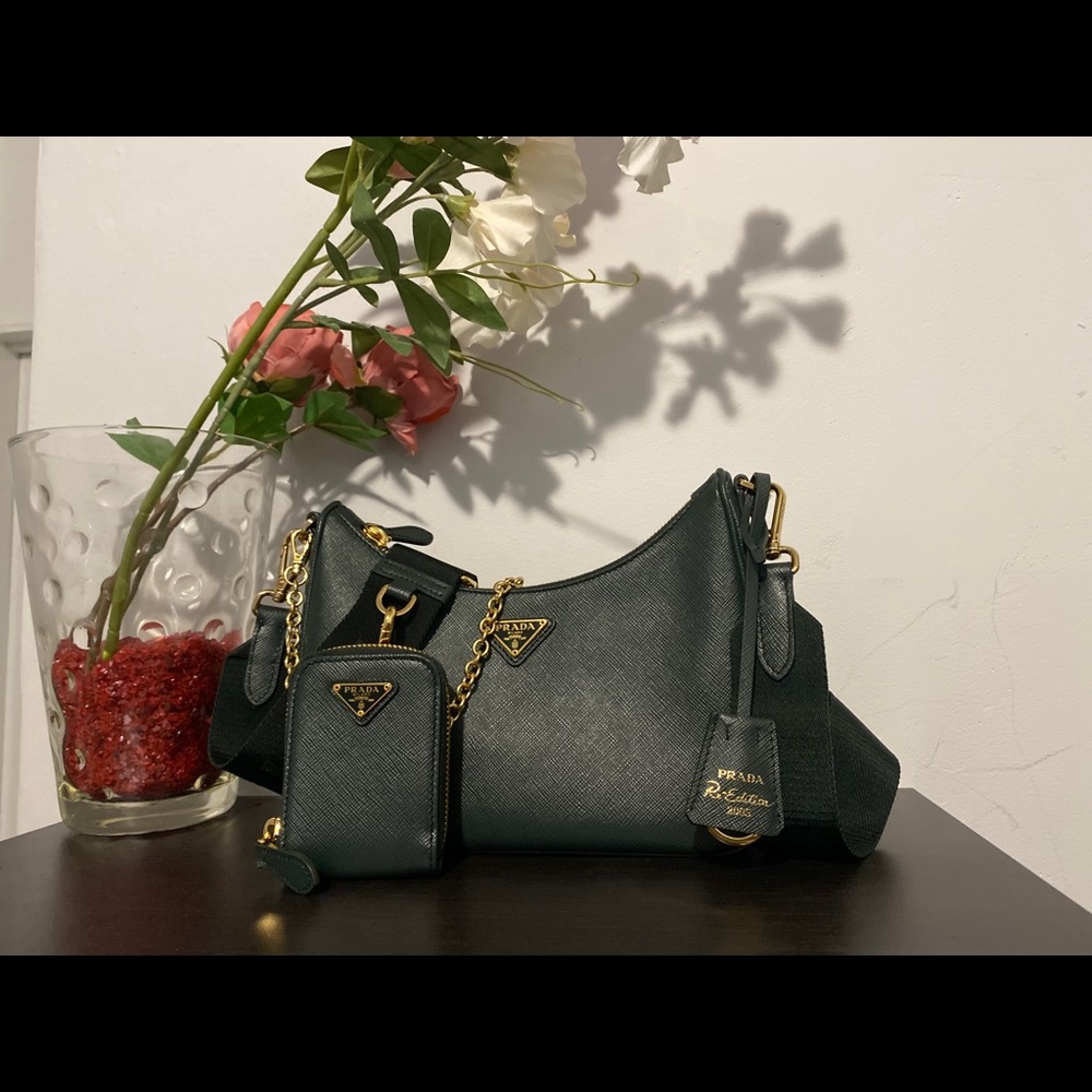 Prada Re-Edition 2005 Saffiano leather bag - Picture 2 of 12